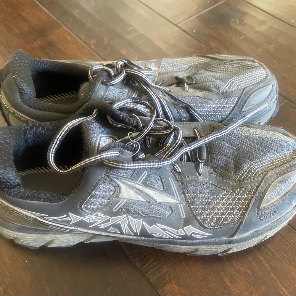 Altra trail shoes women’s size 9.5